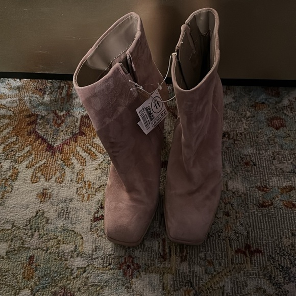 Sam Edelman Jaye Booties - Picture 7 of 8